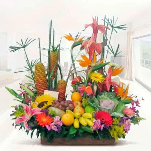 Arreglo Floral con Frutas Hawai